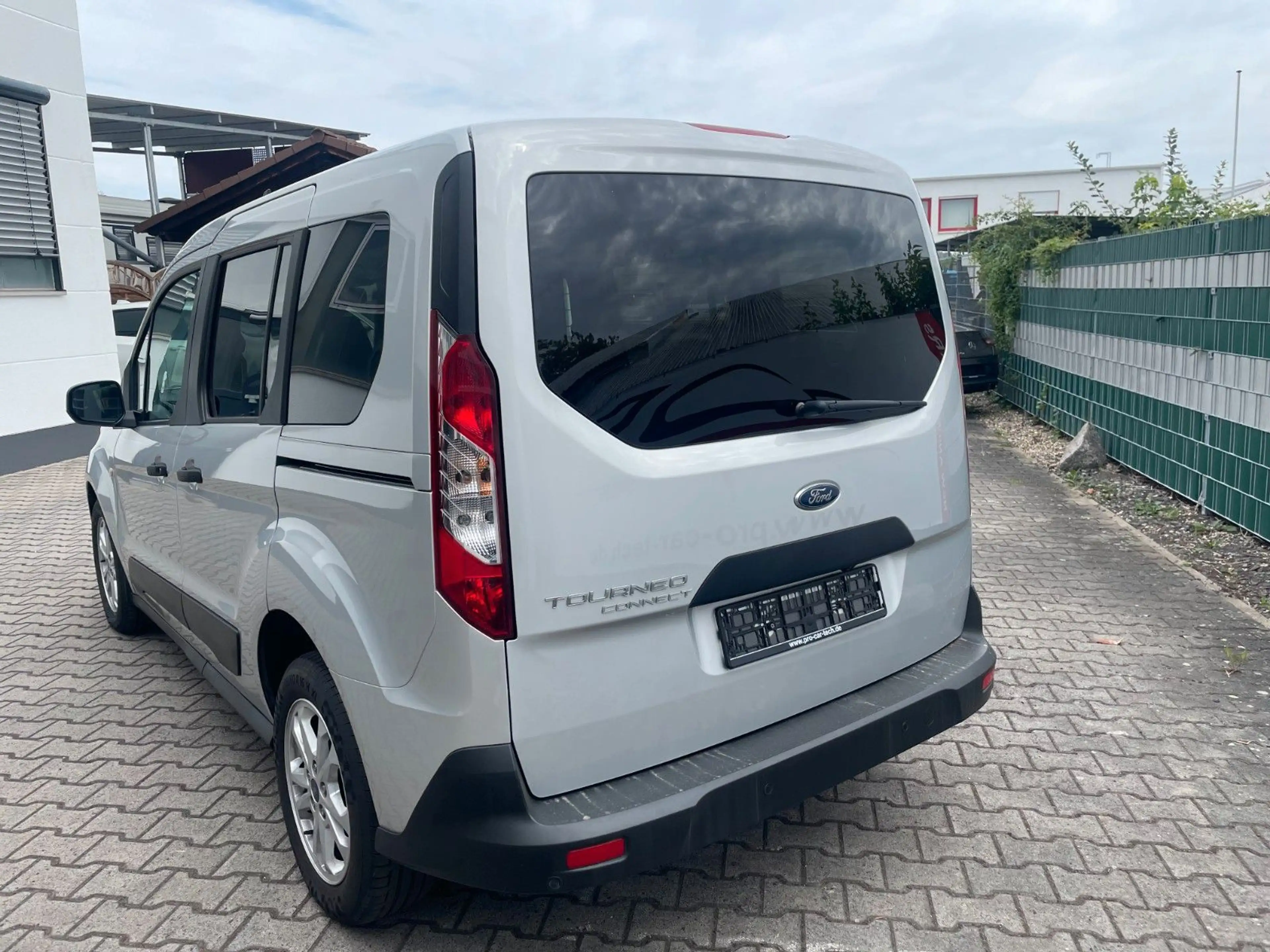 Ford Tourneo Connect |Navi|DAB|Kamera|heizb.Frontsch.| — photo 6
