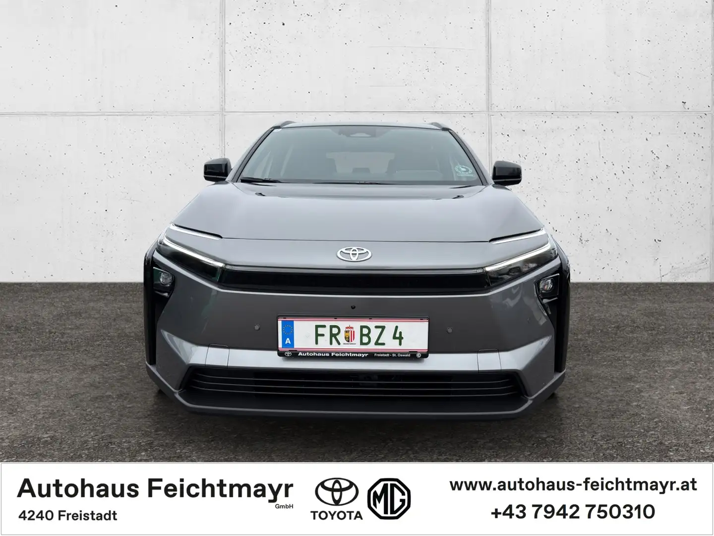 Toyota bZ4X AWD-i Active Drive Elektrik 5t. Grau - 2