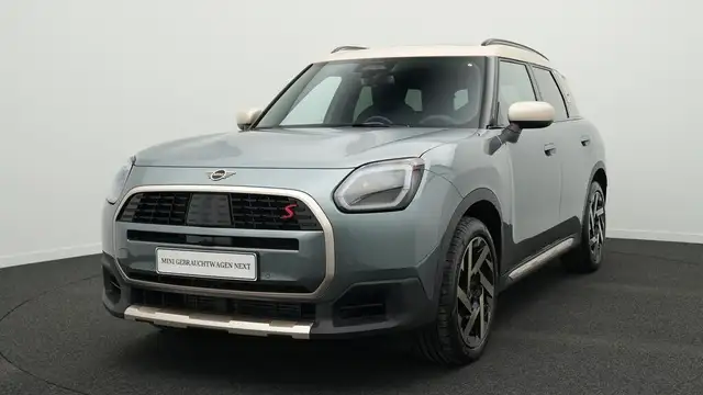 MINI Countryman S All4 Favoured Trim