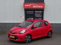 Toyota Aygo 1.0 VVT-i Xpress Navigator airco 3e eigenaar Rood - thumbnail 1