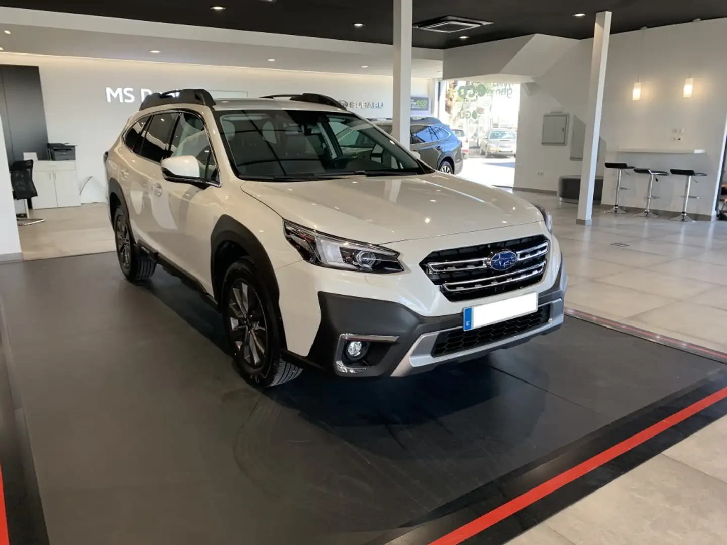 Subaru OUTBACK 2.5 Active CVT Blanco - 1