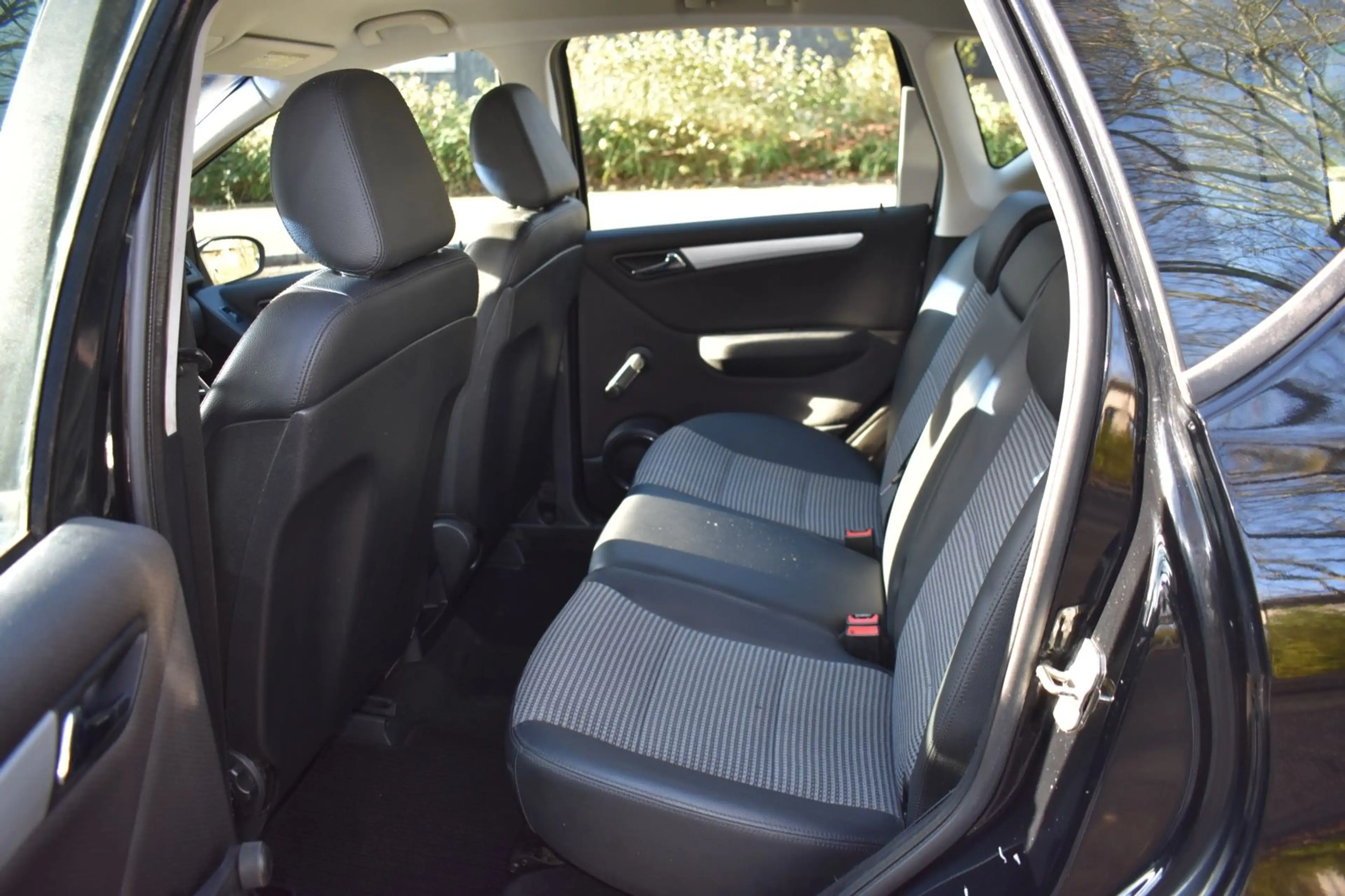 Mercedes-Benz A 150 A, Automatik, Teilleder, Sitzh. — photo 15