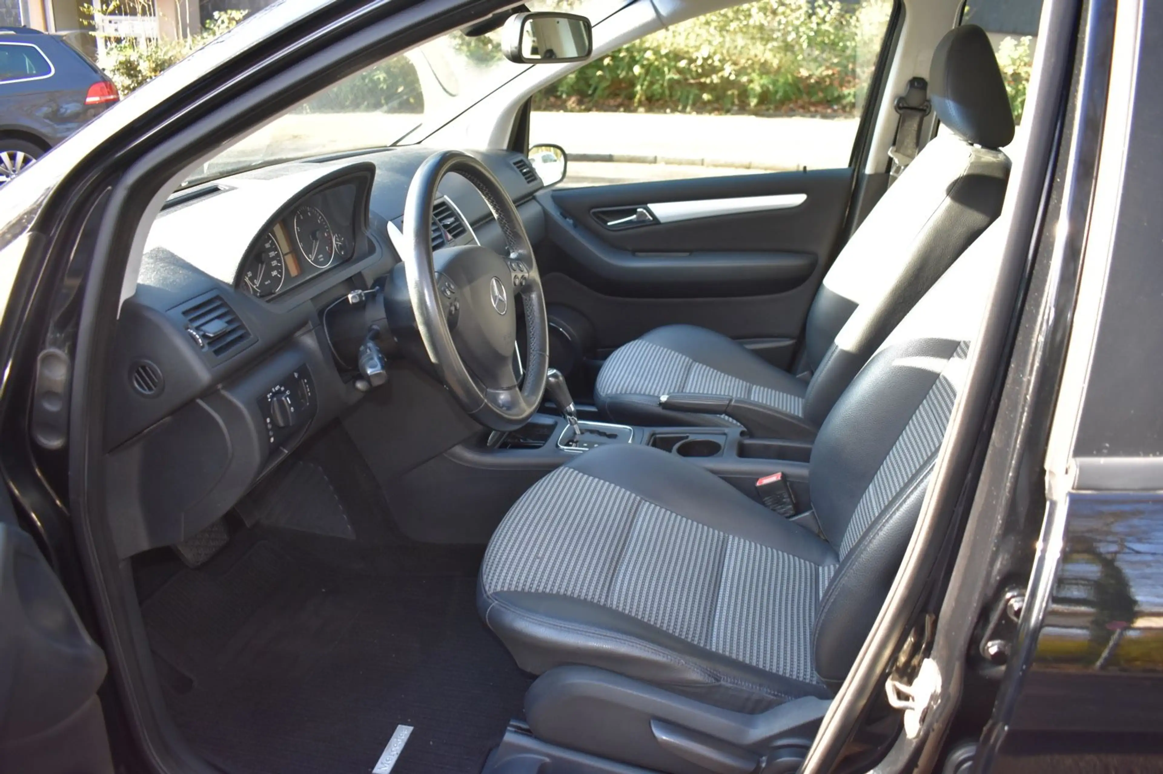 Mercedes-Benz A 150 A, Automatik, Teilleder, Sitzh. — photo 9