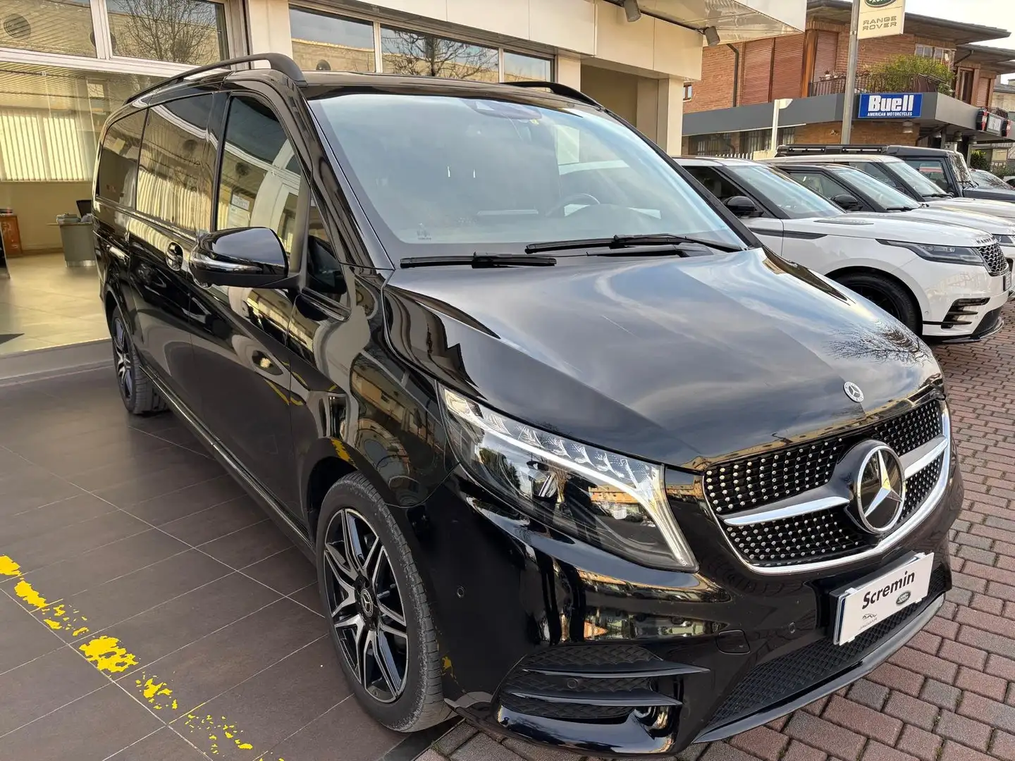 Mercedes-Benz V Classe V - W447 Extralong 250 d Premium auto Nero - 1