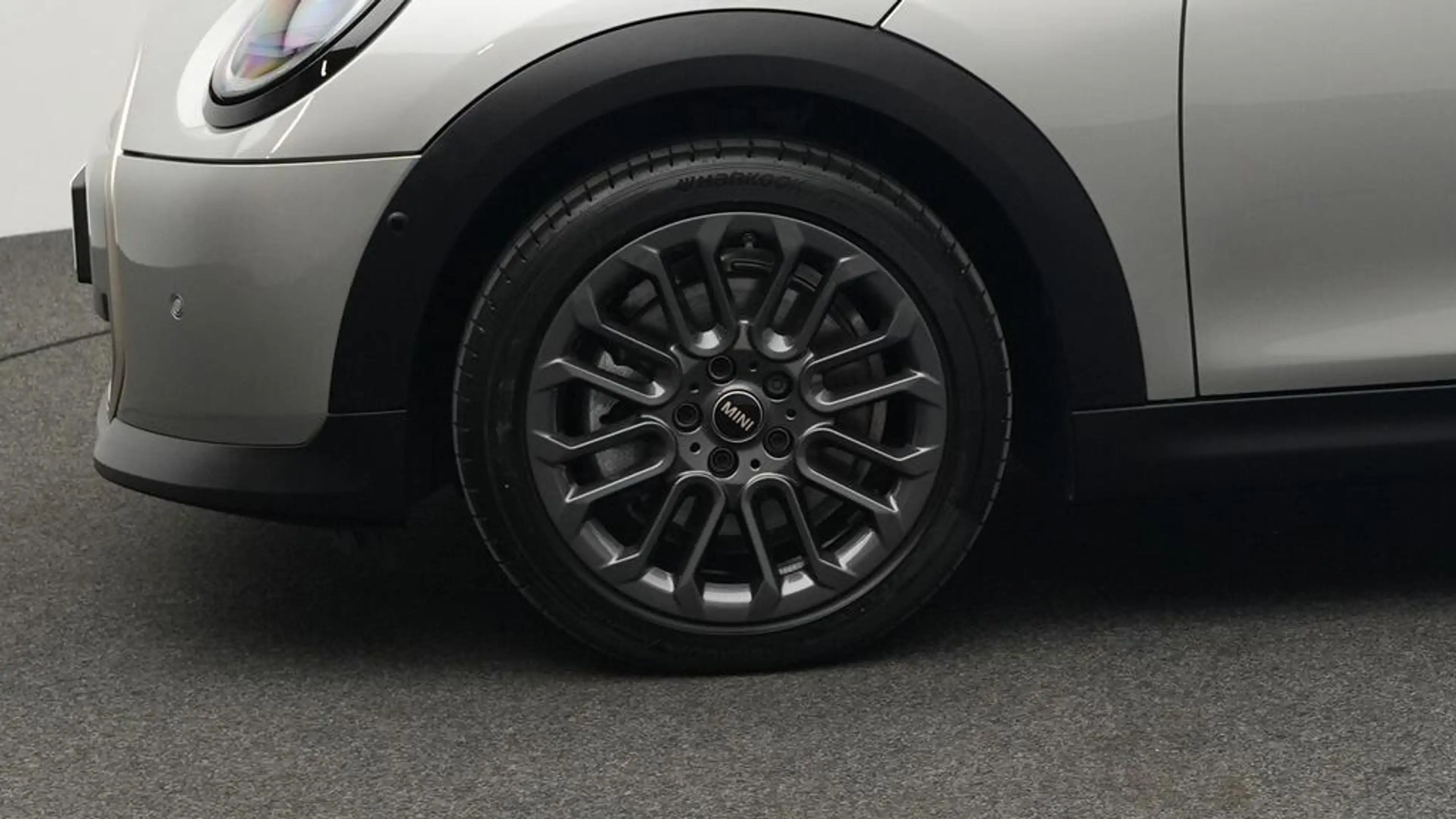 MINI Cooper C Cabrio Favoured Trim — photo 11