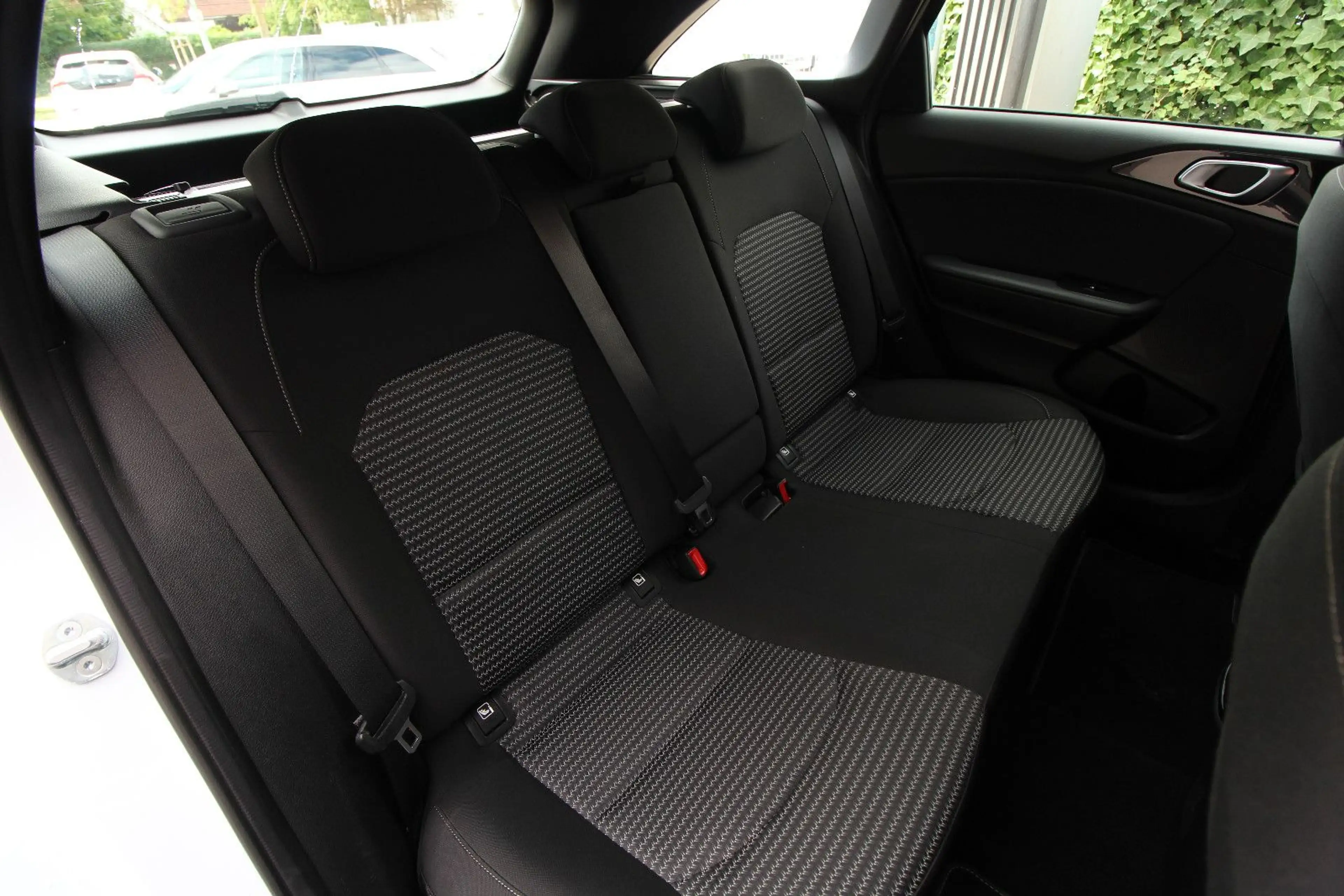 Kia Ceed SW / cee'd SW ~Kamera~Automatik~Navi~ — photo 11