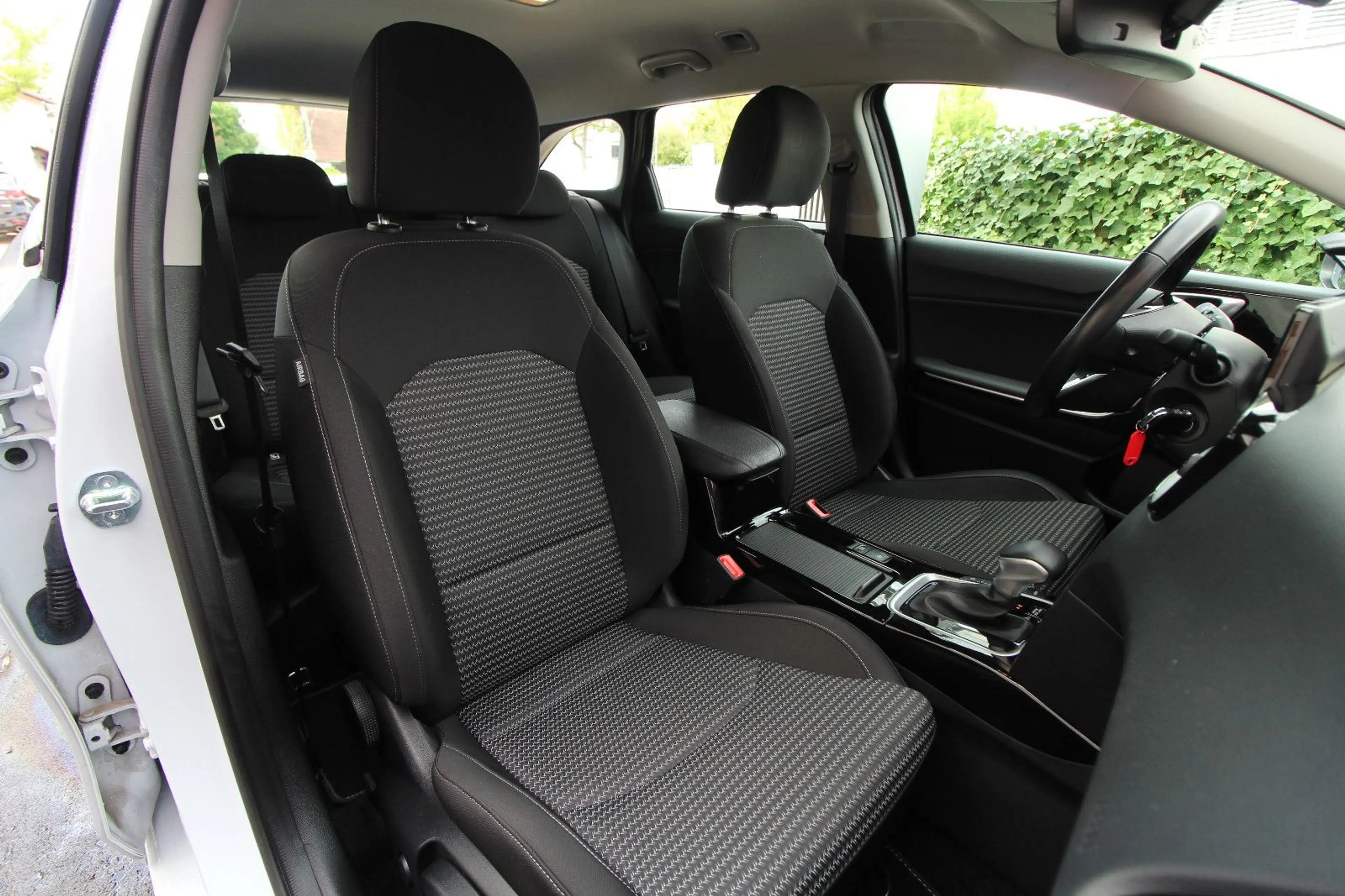 Kia Ceed SW / cee'd SW ~Kamera~Automatik~Navi~ — photo 13