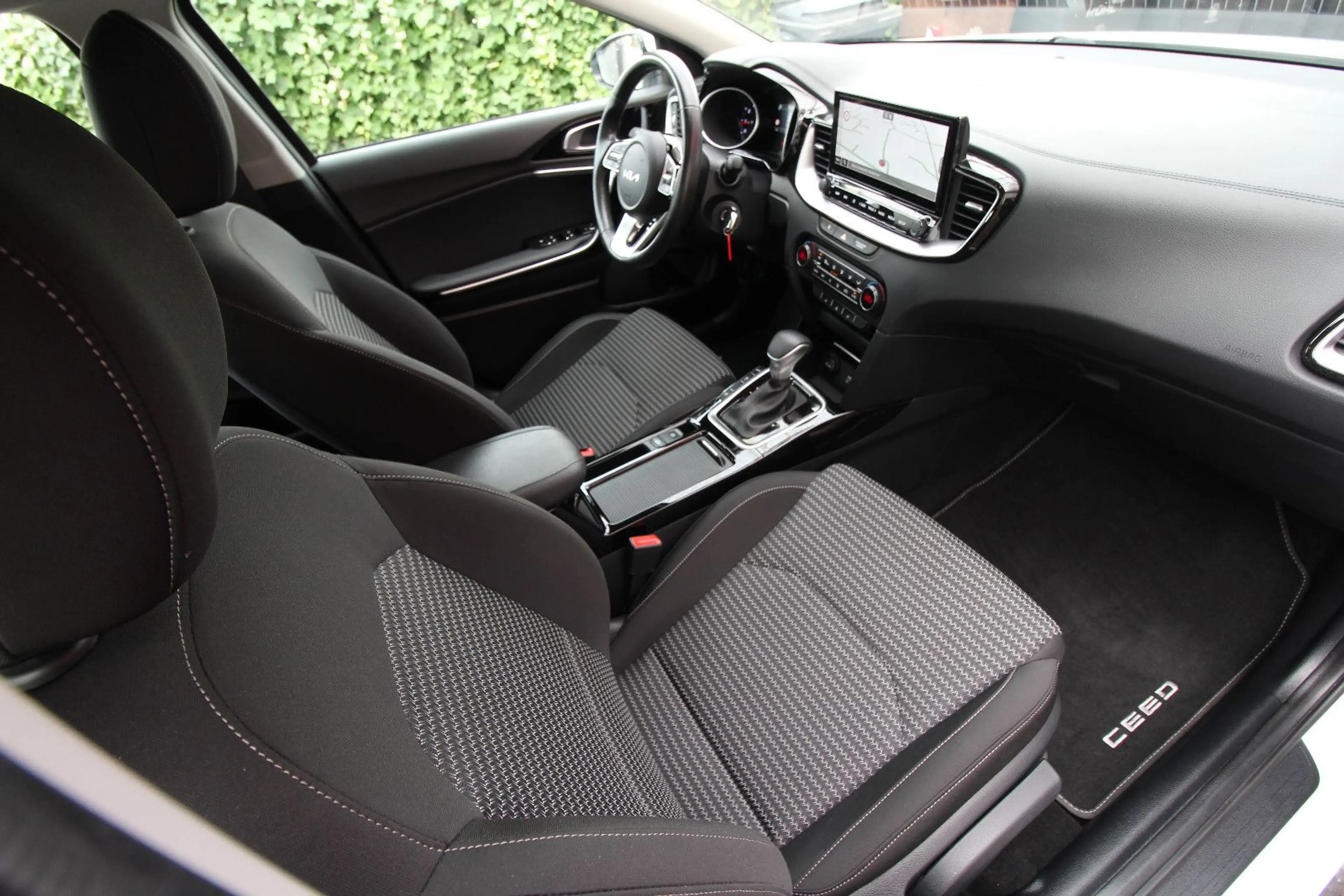 Kia Ceed SW / cee'd SW ~Kamera~Automatik~Navi~ — photo 12
