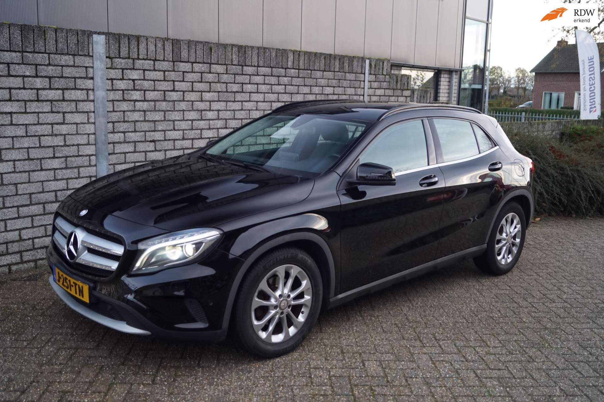 Mercedes-Benz GLA 180