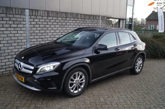 Mercedes-Benz GLA 180 Prestige Autom Leder Sportst Stoelverw Navi Xenon