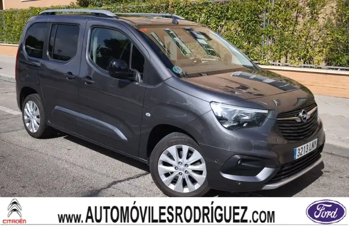 Opel Combo LIFE L ELEGANCE PLUS 1.2 GASOLINA AT8 2021
