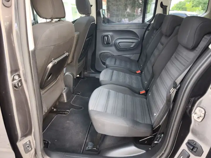 Opel Combo LIFE L ELEGANCE PLUS 1.2 GASOLINA AT8 2021, foto 8