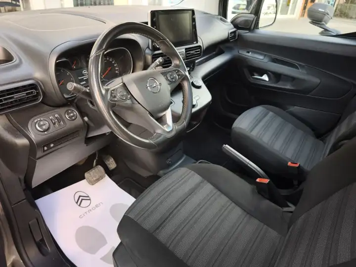 Opel Combo LIFE L ELEGANCE PLUS 1.2 GASOLINA AT8 2021, foto 6
