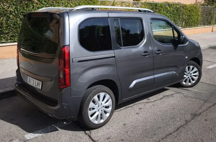 Opel Combo LIFE L ELEGANCE PLUS 1.2 GASOLINA AT8 2021, foto 4