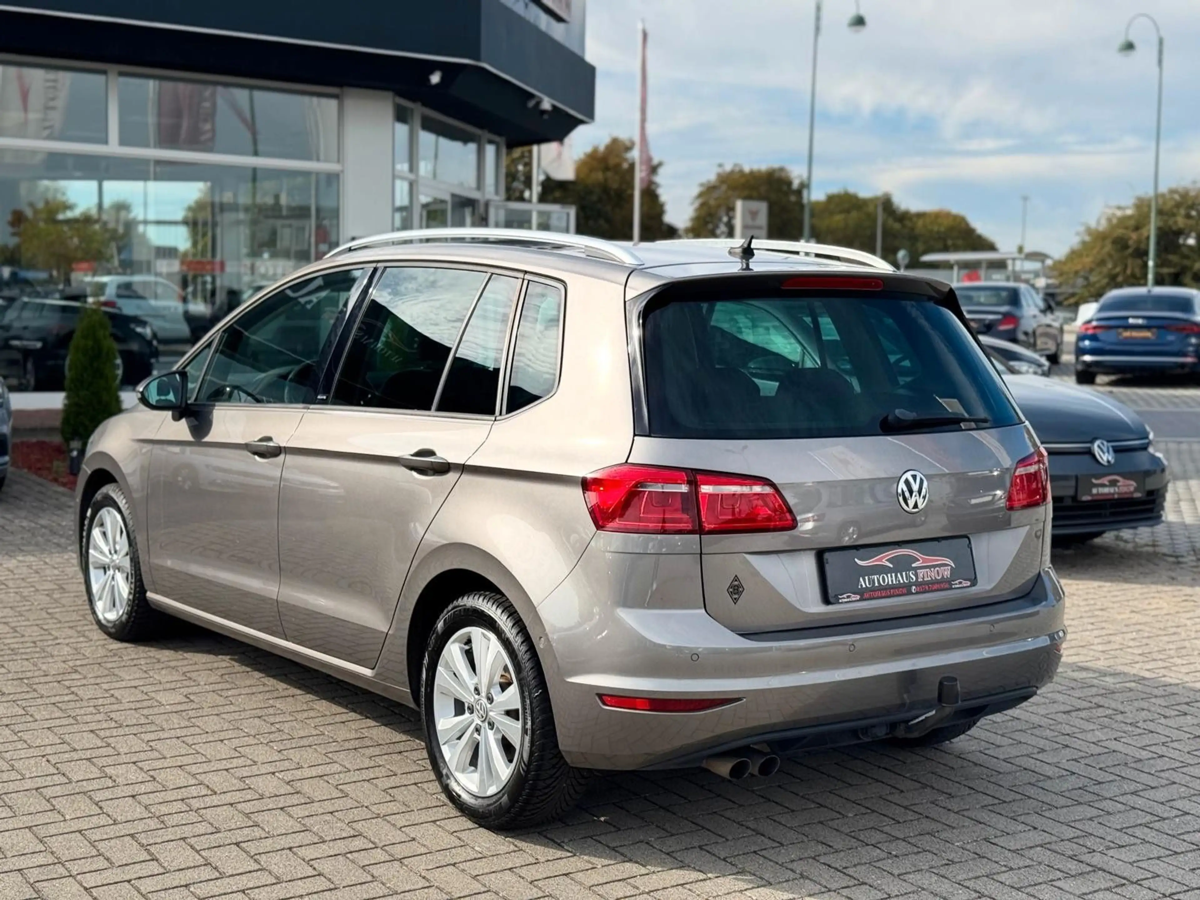 Volkswagen Golf Sportsvan 2.0 TDI"Allstar"NAVI"AHK"TEMPOMAT — photo 6