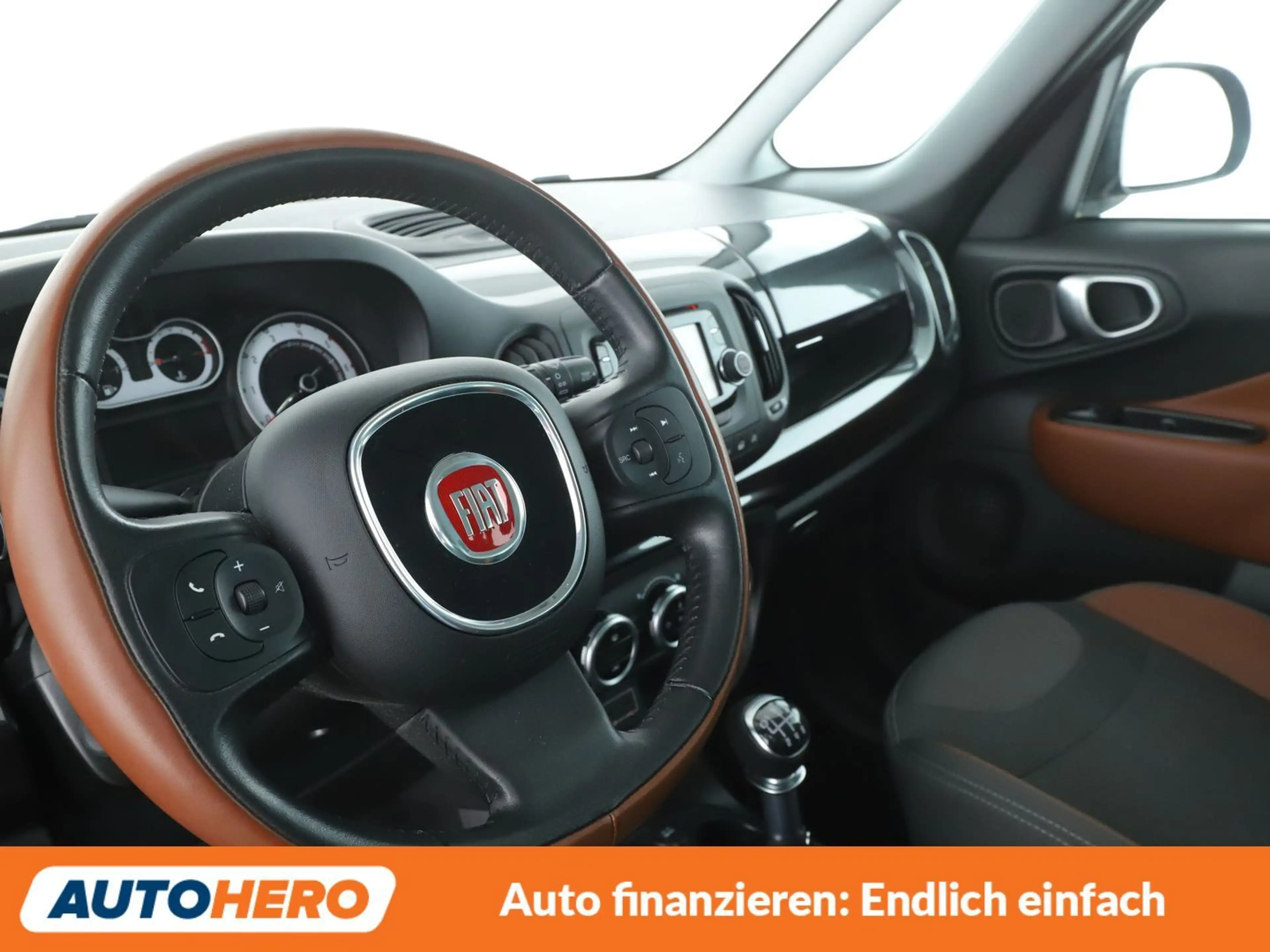 Fiat 500L 1.6 JTDM Trekking Rock N Road Edition *NAVI*TEMPO* — photo 11