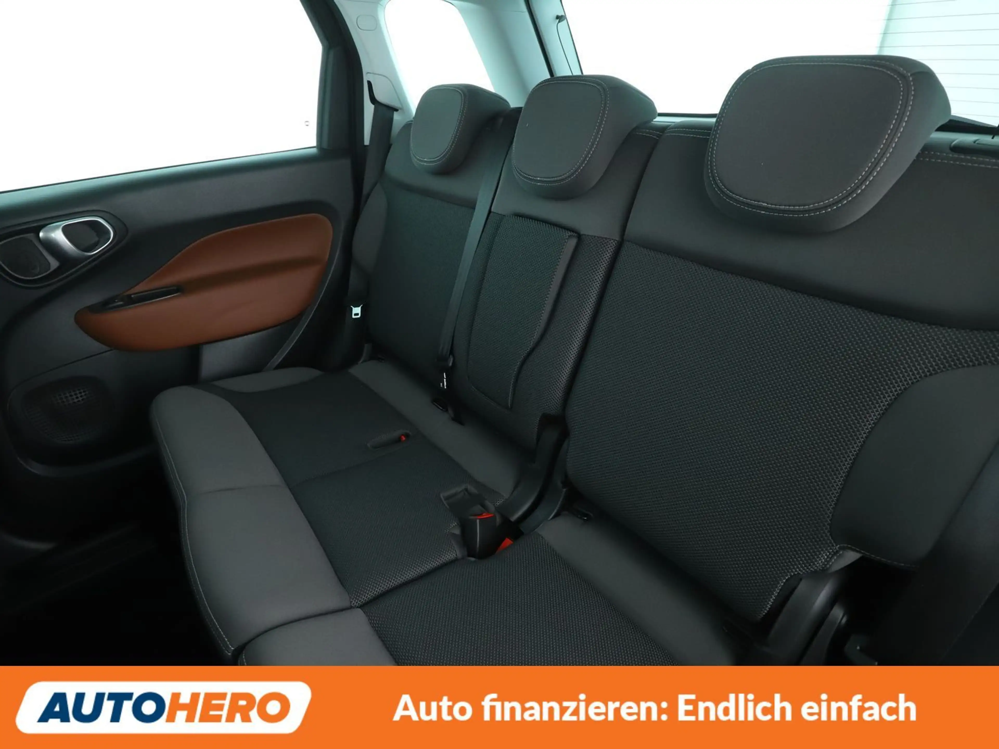 Fiat 500L 1.6 JTDM Trekking Rock N Road Edition *NAVI*TEMPO* — photo 14