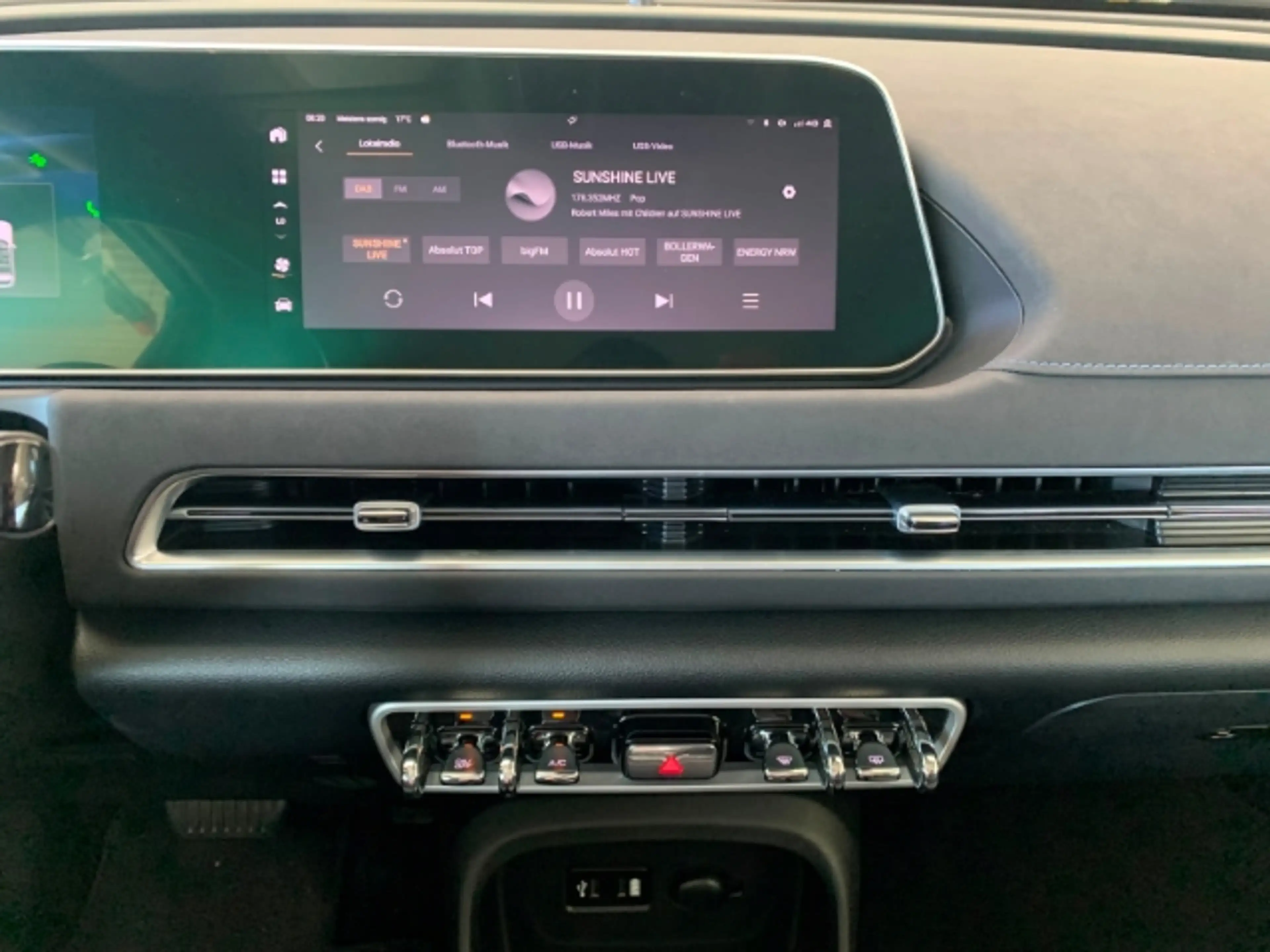 GWM ORA 03 300 Basis mit Klimaautomatik Keyless Go — photo 13