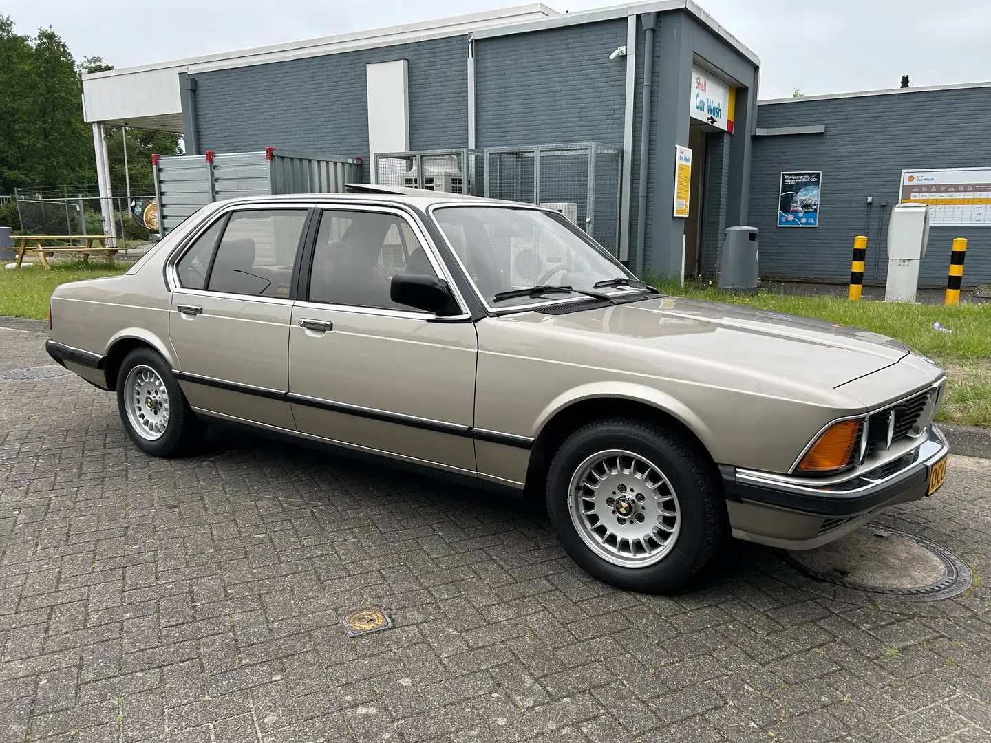 BMW 732 732i E23 Beige - 2