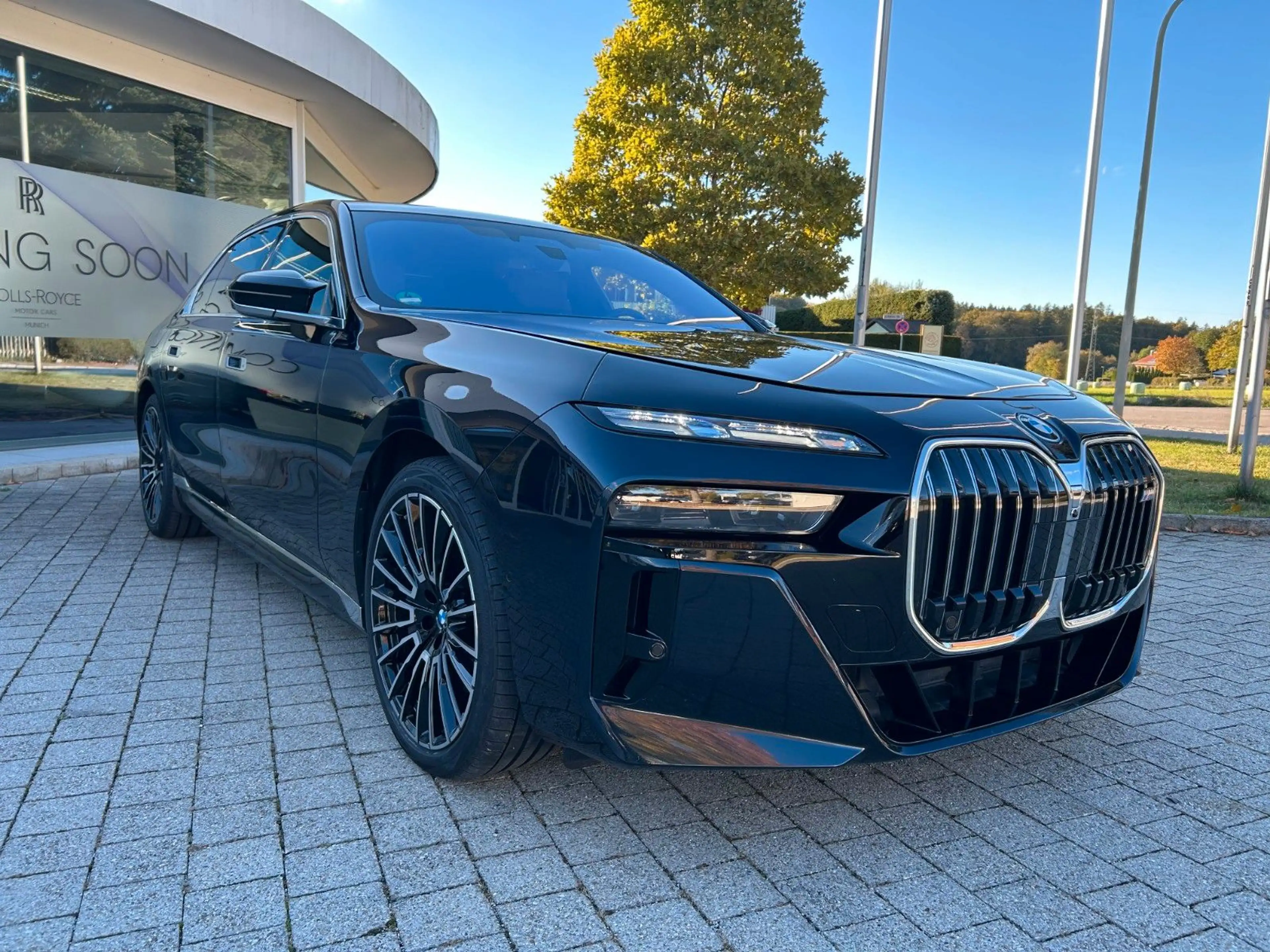 BMW 760 e xDrive - B&W, Fond-TV., Executive Lounge — photo 9