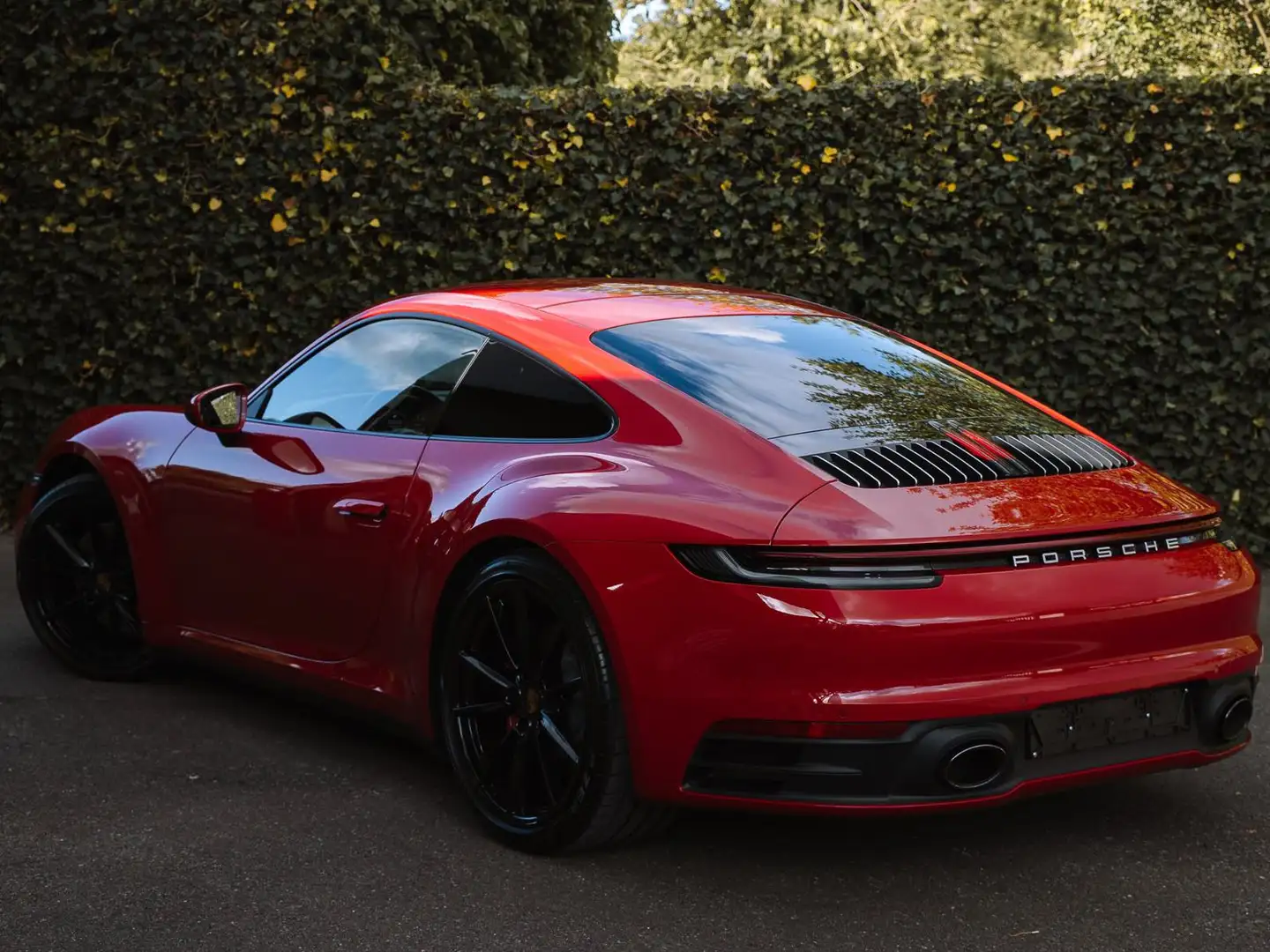 Porsche 911 Carrera 4S Coupé SHD/4WHEELSTEER/BOSE/SPORTSEAT Rojo - 2