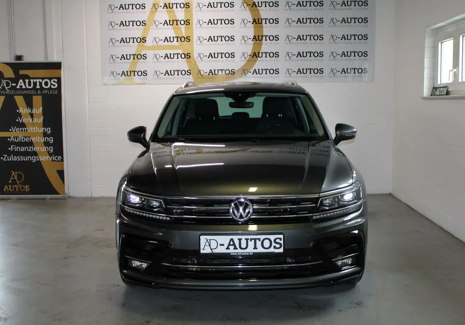 Volkswagen Tiguan R-Line 4Motion+HUD+AHK+8Fach+STHZ+U.V.M+ Grau - 2