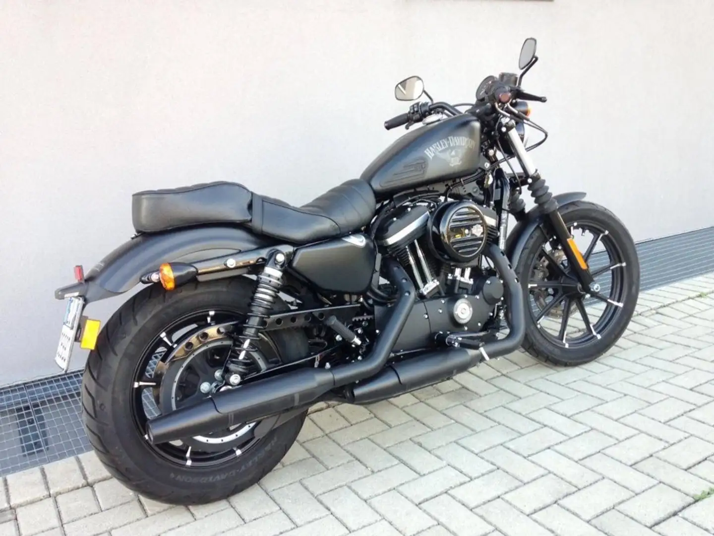 Harley-Davidson Iron 883 Harley-Davidson Sportster Iron 883 ABS - 1