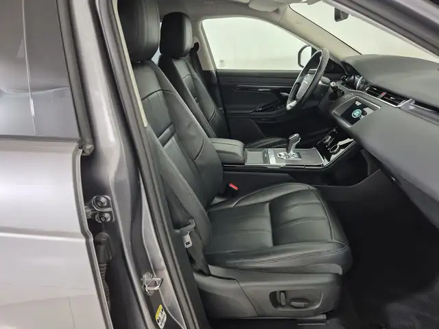 Land Rover Range Rover Evoque view 3