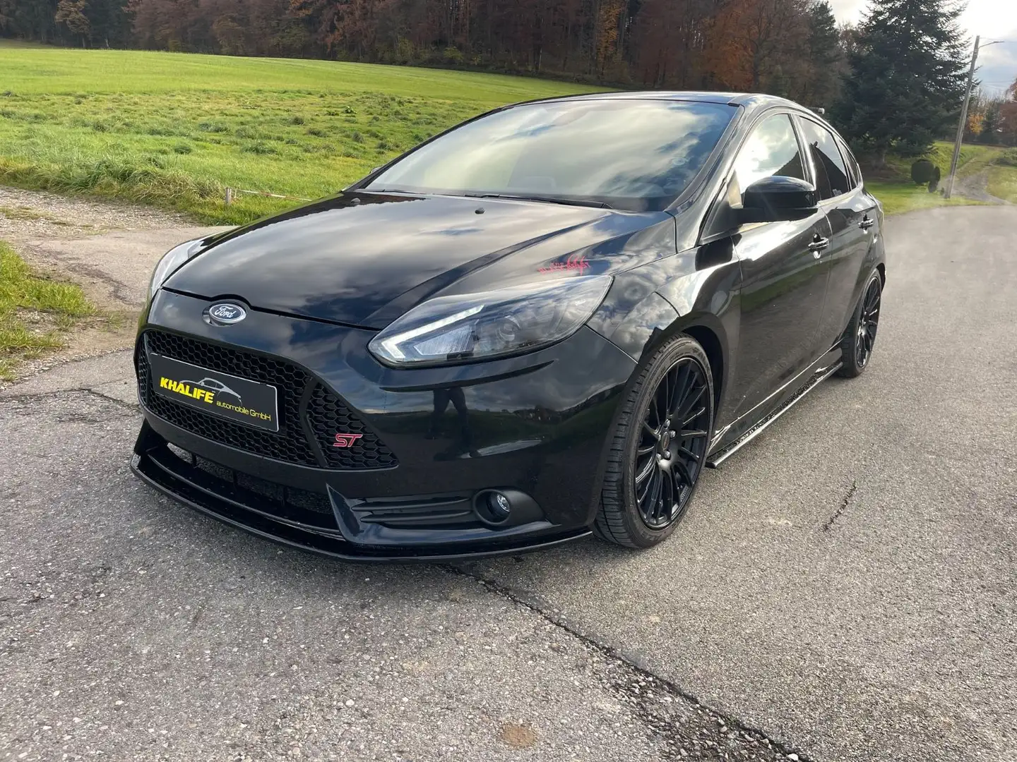 Ford Focus Lim. ST Schwarz - 1