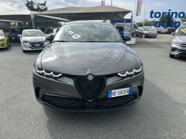 Alfa Romeo Tonale view 2