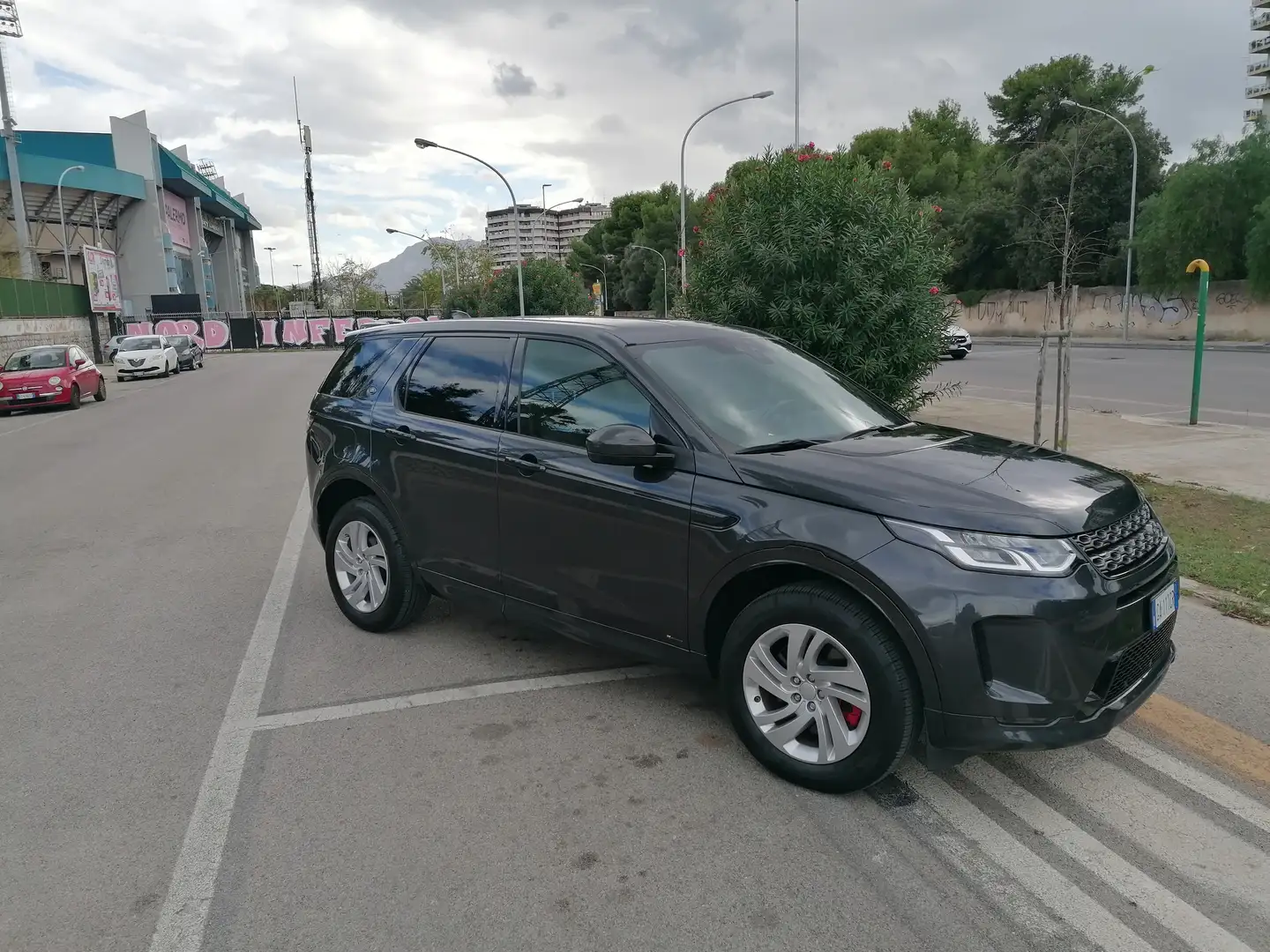 Land Rover Discovery Sport Discovery Sport I 2020 2.0d i4 R-Dynamic sv auto Grigio - 2