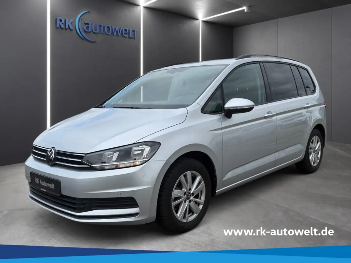 Volkswagen Touran 1.5 TSI Comfortline Navi DAB Rückfahrkam. Silver - 1