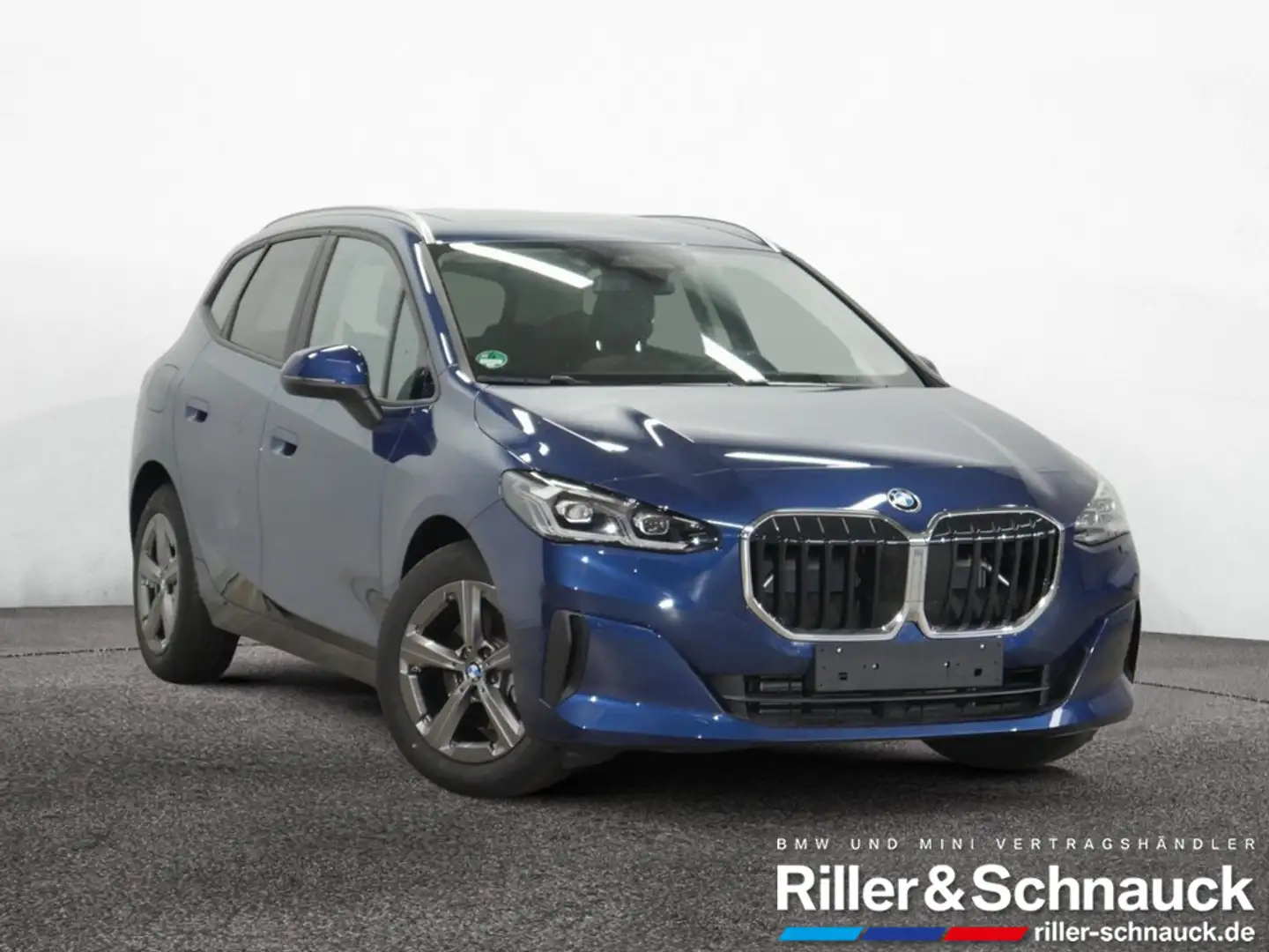 BMW 218 i Active Tourer AHK+PANO+KAM+LED+SHZG Blau - 2