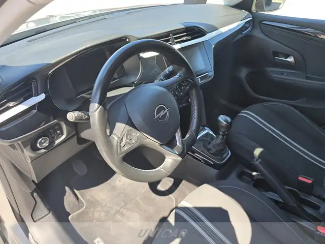 Opel Corsa view 9