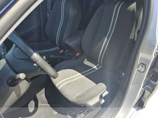 Opel Corsa view 10