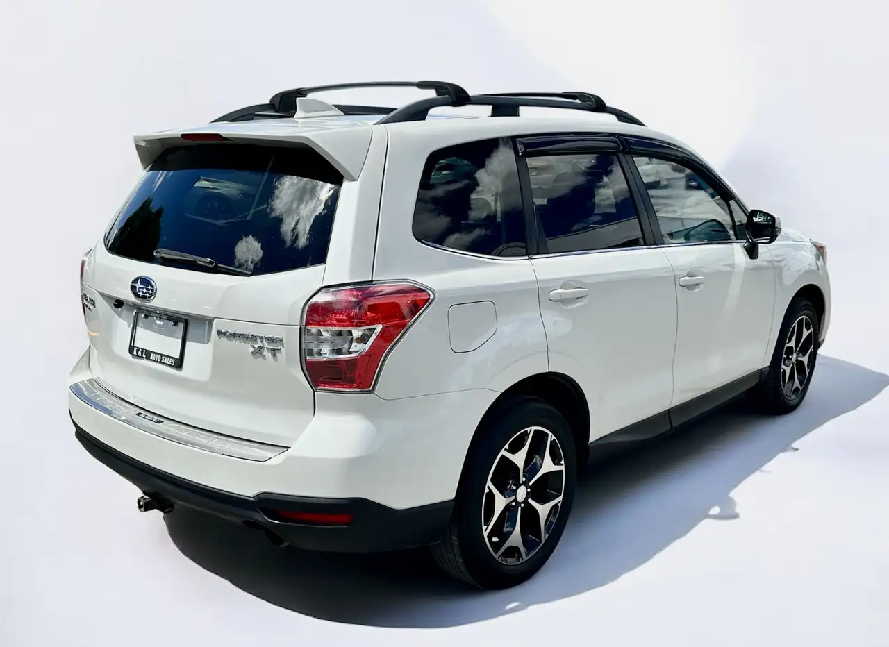 Subaru Forester photo Subaru Forester