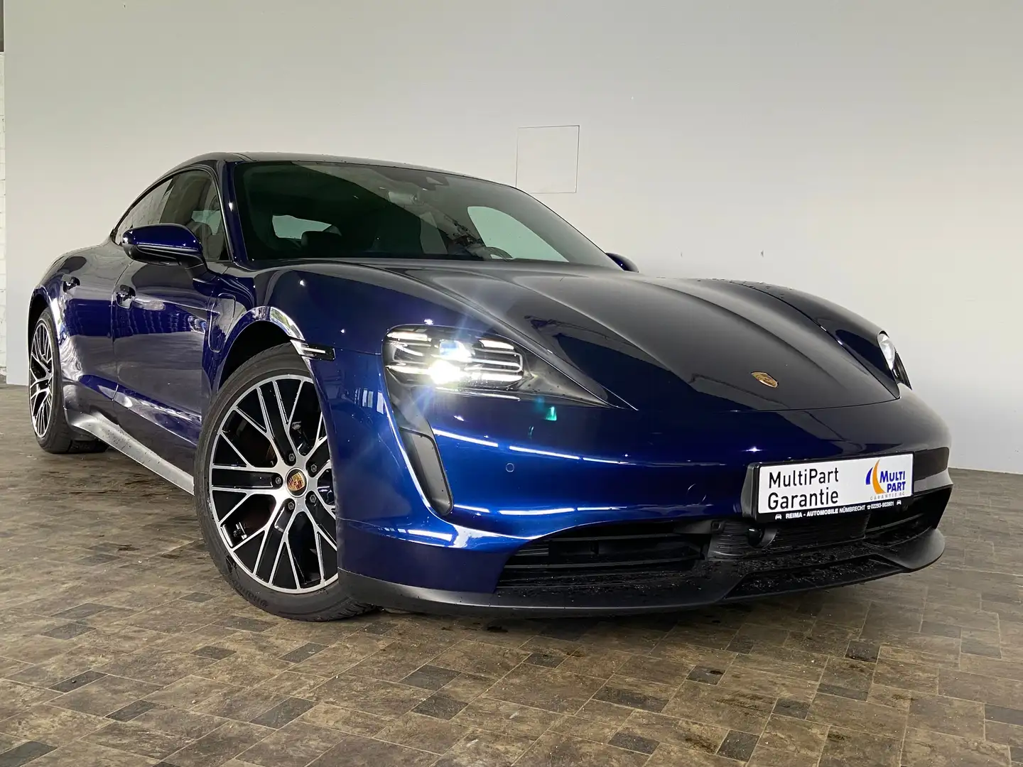 Porsche Taycan Performance Batt. 84 KWH, Pano, Bose, ACC Blauw - 2