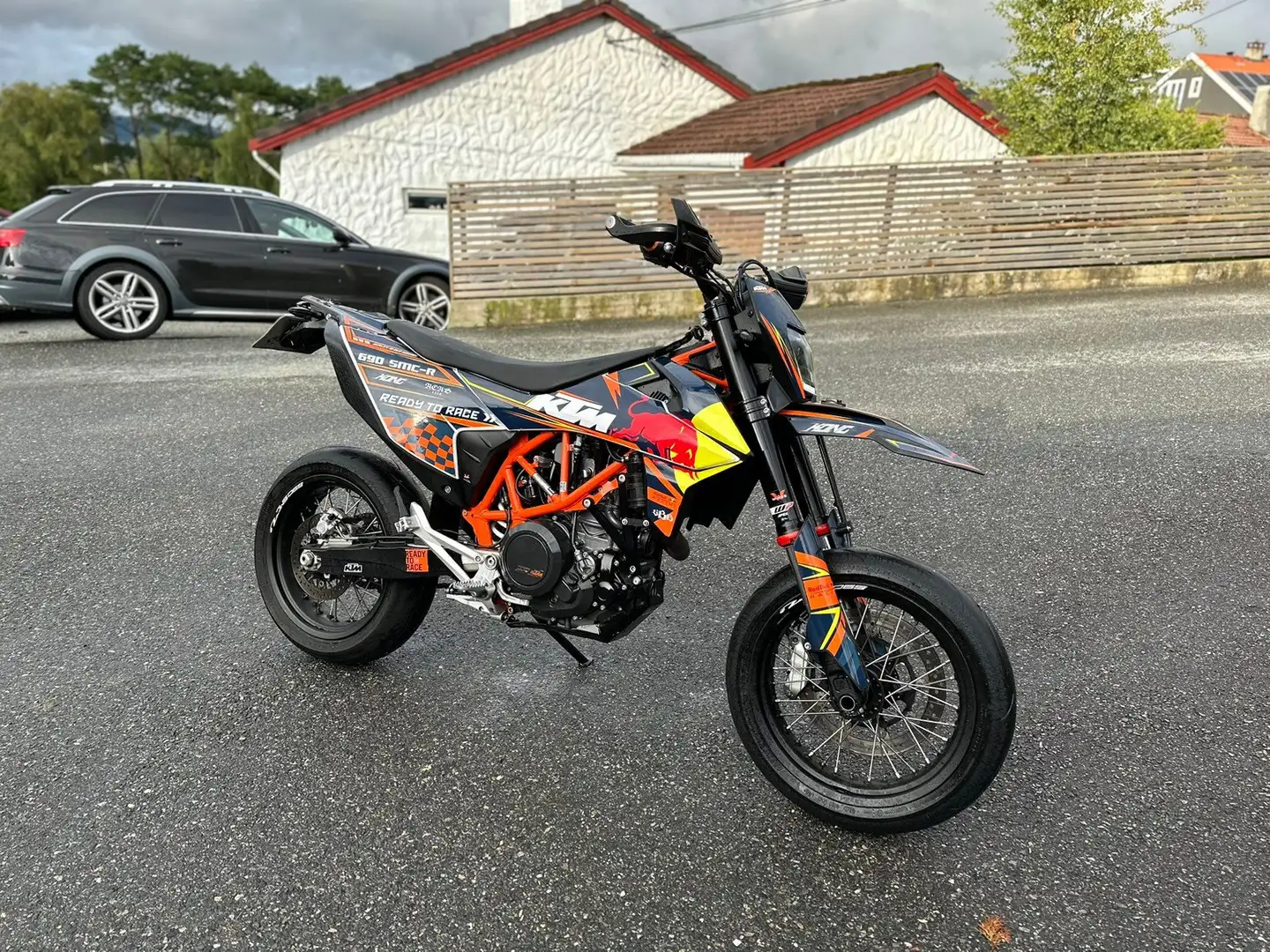 KTM 690 SMC R Orange - 1