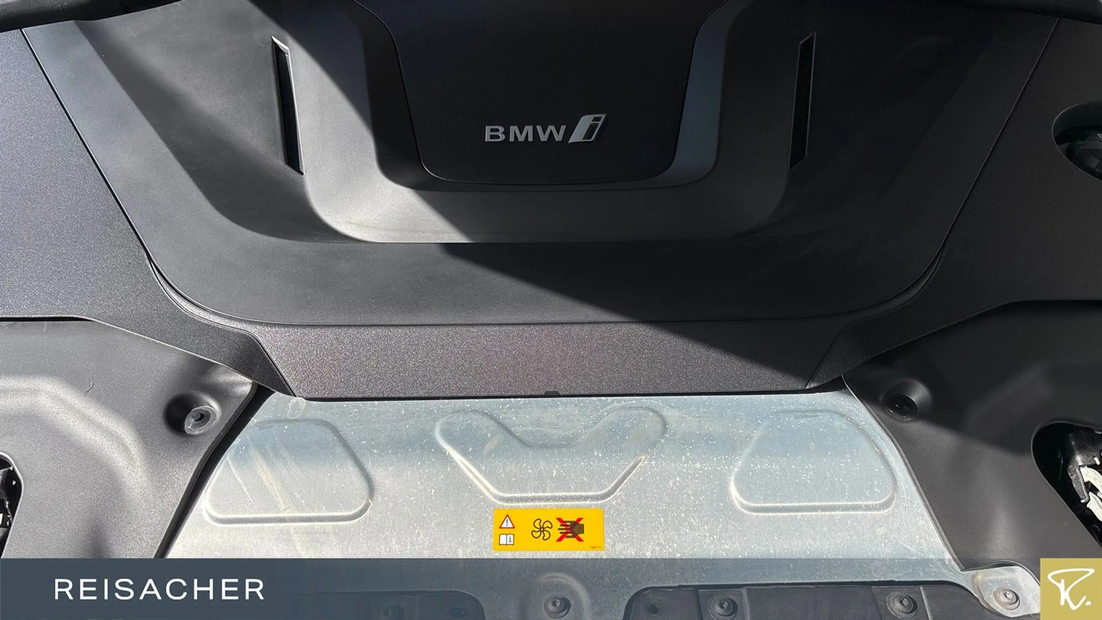 BMW iX3 IX3 A M SPORT LCProf,AHK,DAProf,HUD,PA+,20" — photo 7