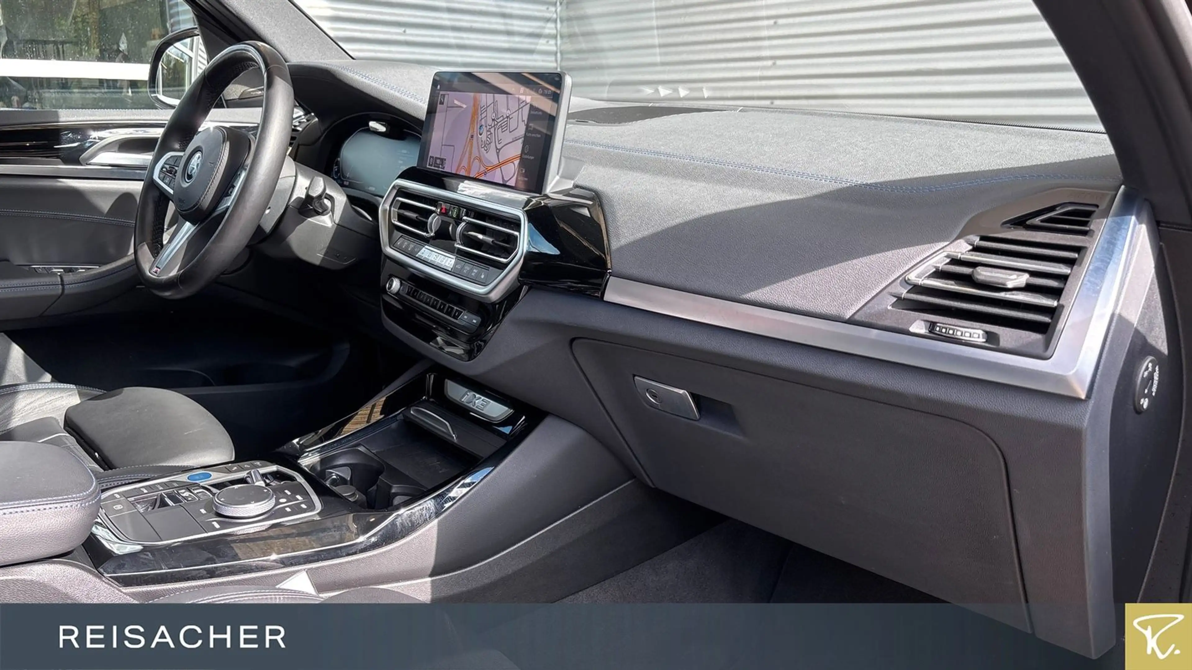 BMW iX3 IX3 A M SPORT LCProf,AHK,DAProf,HUD,PA+,20" — photo 14