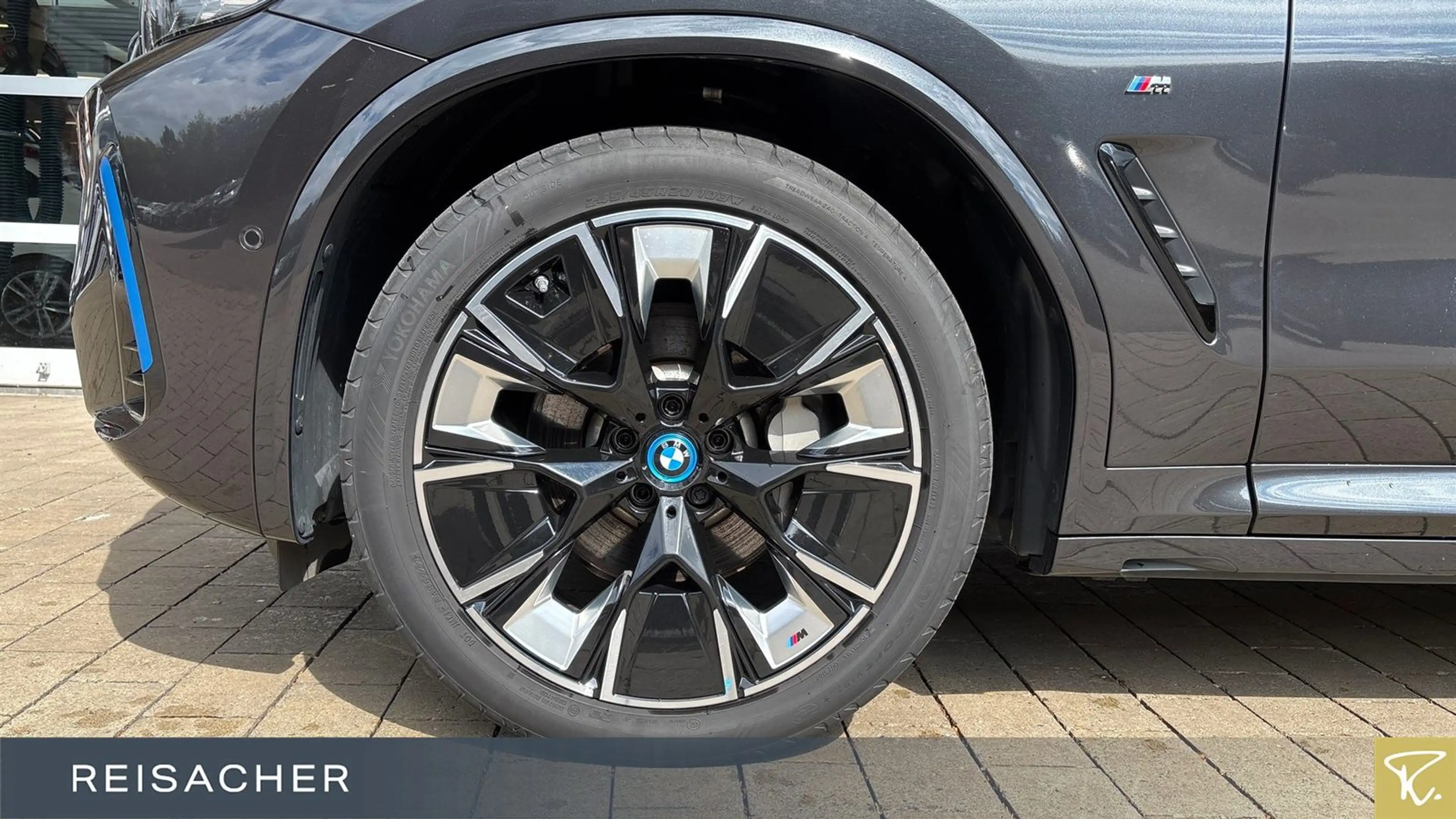 BMW iX3 IX3 A M SPORT LCProf,AHK,DAProf,HUD,PA+,20" — photo 3