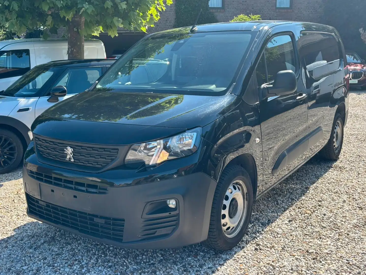 Peugeot Partner Asphalt L2 AUTOMATIC*Klima*Navi*AHK*Eur6 Zwart - 1