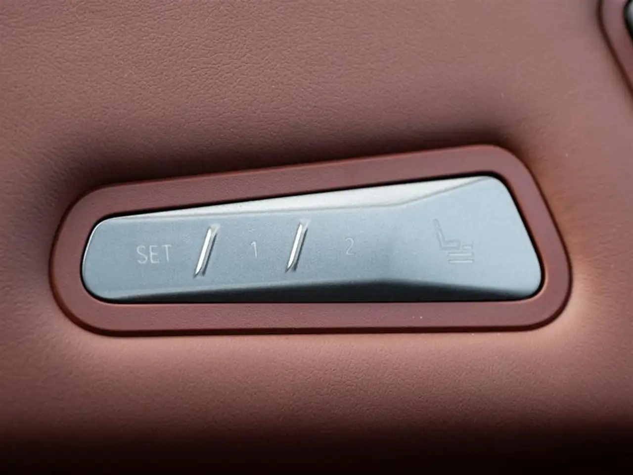 BMW iX снимка BMW iX