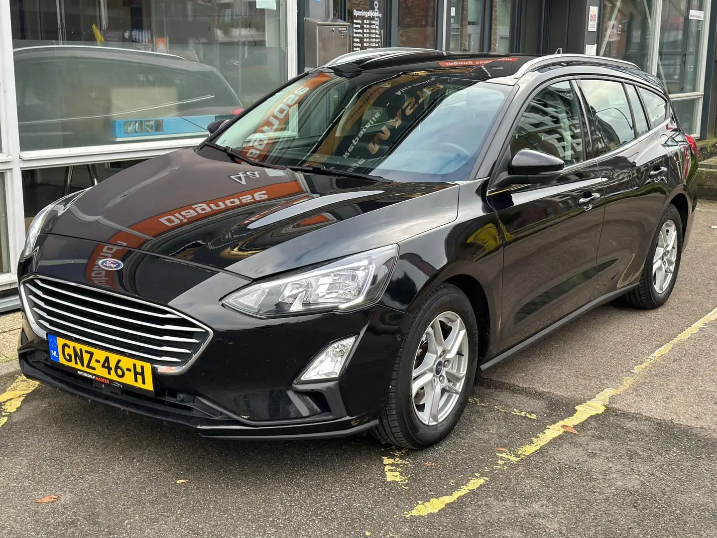 Ford Focus Wagon 1.5 EcoBlue Trend Edition | Airco | Cruise Zwart - 2