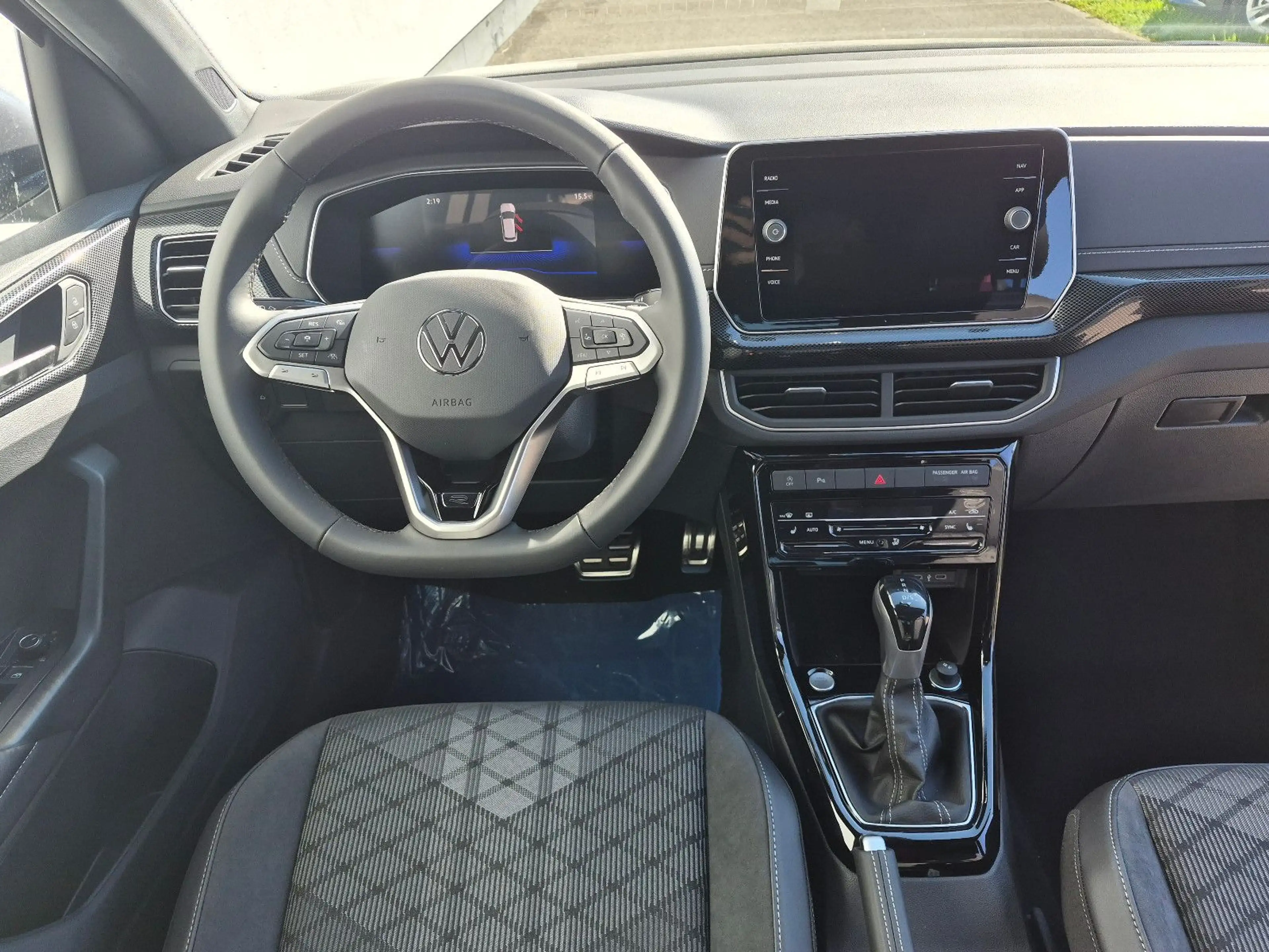 Volkswagen T-Cross 1.0 TSI R-Line AHK/Rkam/ACC/Shz/5J.Garan — photo 6