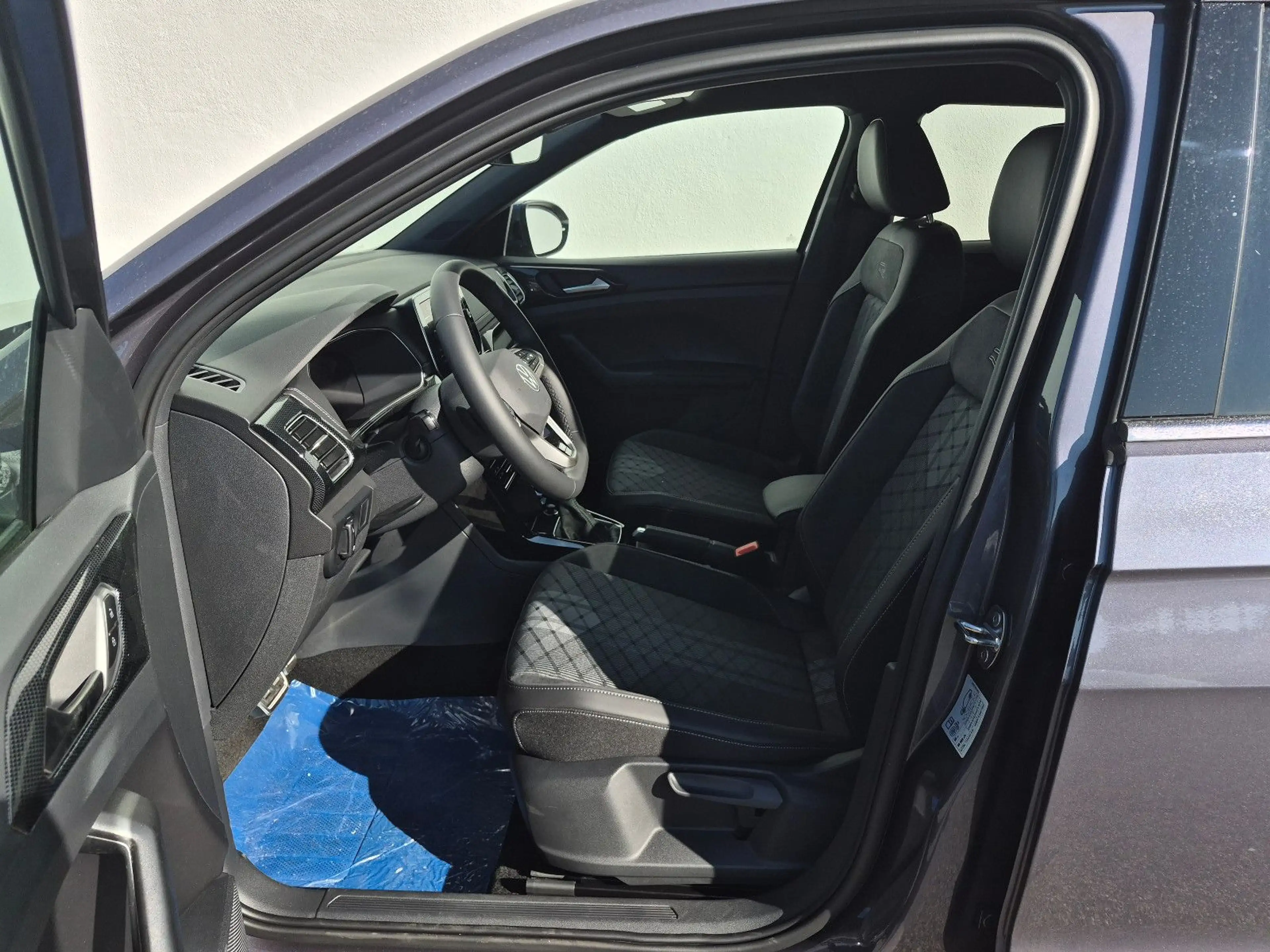Volkswagen T-Cross 1.0 TSI R-Line AHK/Rkam/ACC/Shz/5J.Garan — photo 7