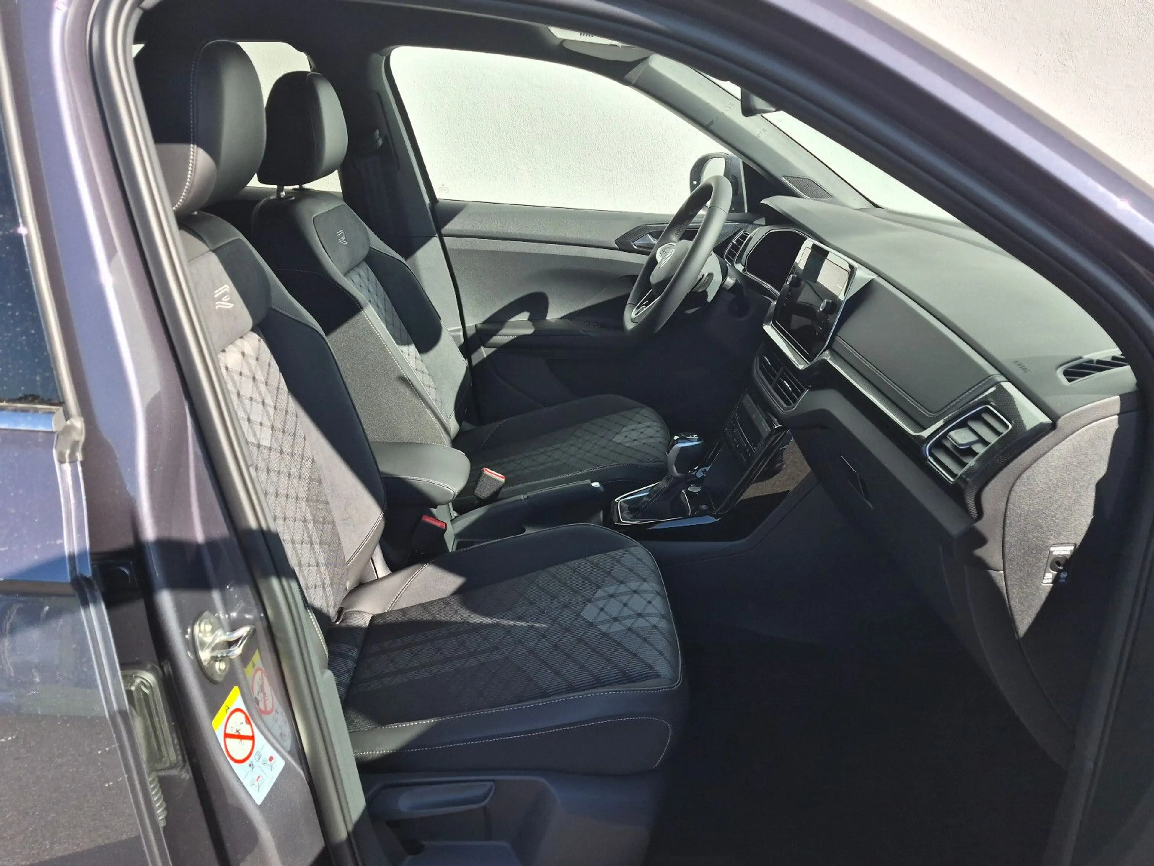Volkswagen T-Cross 1.0 TSI R-Line AHK/Rkam/ACC/Shz/5J.Garan — photo 8