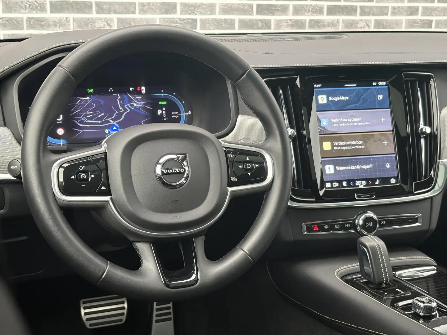 Volvo V90 Recharge T6 AWD R-Design | Trekhaak | Panoramadak Zwart - 2