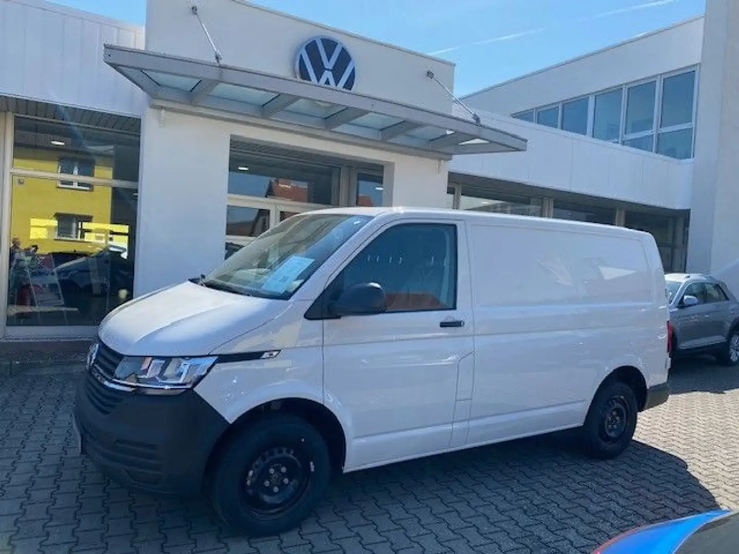 Volkswagen T6.1 Transporter Kasten 2.0 TDI KR Weiß - 1
