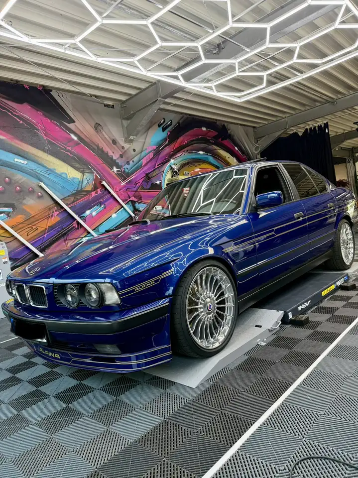 BMW 540i V8, foto 1